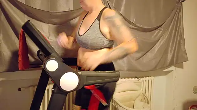 Snapshot of wetgerman_2 chatting on November 3, 2025, 9:27 pm wetgerman 2 online show from November 3, 2025, 9:27 pm