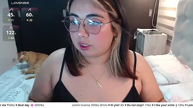 yini angel online show from June 25, 2026, 3:06 am