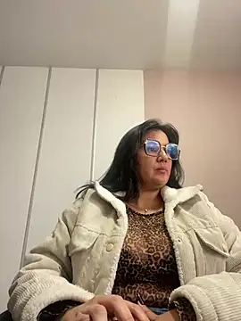 SWEETLILY18 online show from January 29, 2025, 2:10 pm