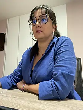 SWEETLILY18 online show from February 24, 2025, 11:21 am