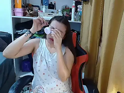 crizzybel online show from December 21, 2025, 5:47 am