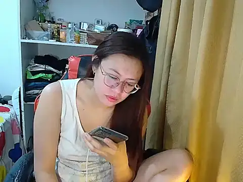 crizzybel online show from April 13, 2026, 9:09 pm