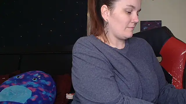 Snapshot of ToxicLilly chatting on October 12, 2025, 7:40 am ToxicLilly online show from October 12, 2025, 7:40 am