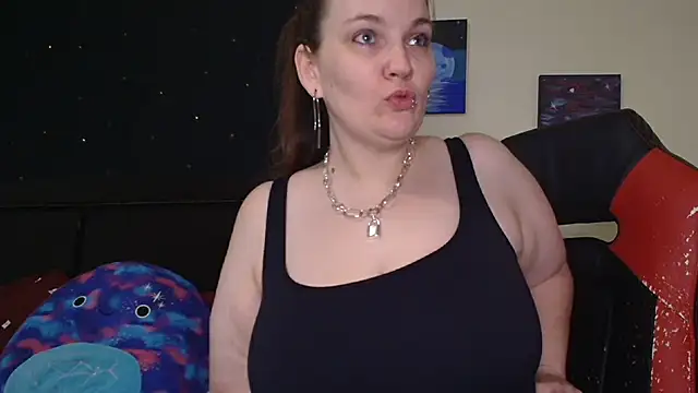 Snapshot of ToxicLilly chatting on October 25, 2025, 7:05 am ToxicLilly online show from October 25, 2025, 7:05 am