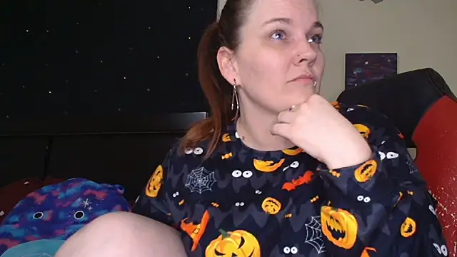 Snapshot of ToxicLilly chatting on October 26, 2025, 8:20 am ToxicLilly online show from October 26, 2025, 8:20 am
