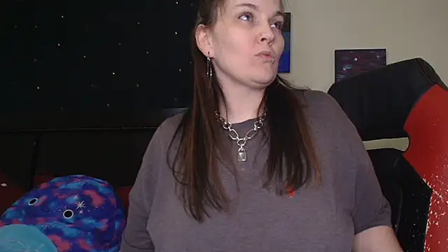 Snapshot of ToxicLilly chatting on November 8, 2025, 7:30 am ToxicLilly online show from November 8, 2025, 7:30 am