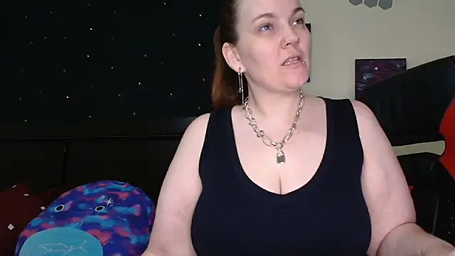 Snapshot of ToxicLilly chatting on December 16, 2025, 8:30 am ToxicLilly online show from December 16, 2025, 8:30 am