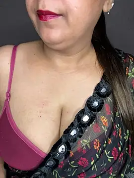 Snapshot of Zoya_Varma004 chatting on August 5, 2026, 6:11 pm Zoya Varma004 online show from August 5, 2026, 6:11 pm