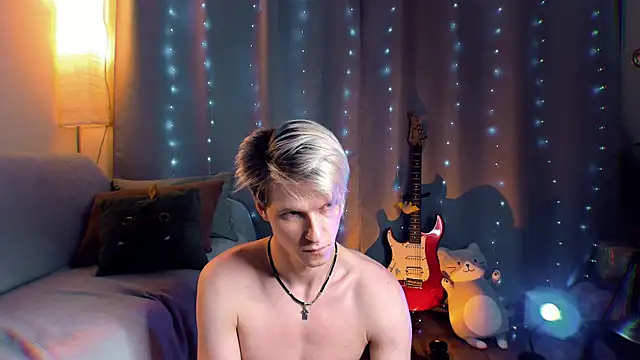 Breston Sweet online show from February 13, 2026, 10:39 pm