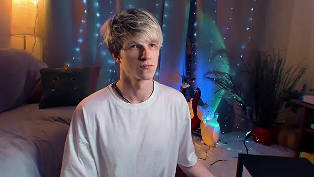 Breston Sweet online show from April 15, 2026, 6:59 pm