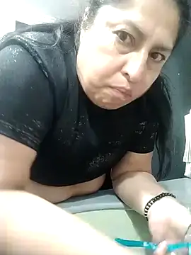 Keyla01  online show from February 12, 2025, 12:01 pm