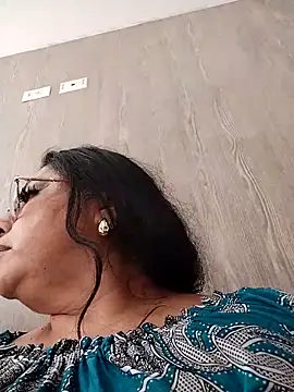 Keyla01  online show from September 23, 2025, 4:10 pm