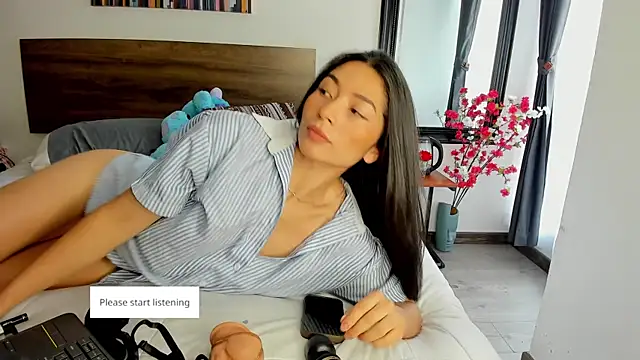 Ginebraa Saenz online show from September 25, 2025, 2:43 pm