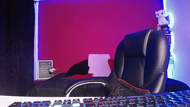 Snapshot of lulubigtitts1 chatting on December 17, 2024, 4:23 am lulubigtitts1 online show from December 17, 2024, 4:23 am