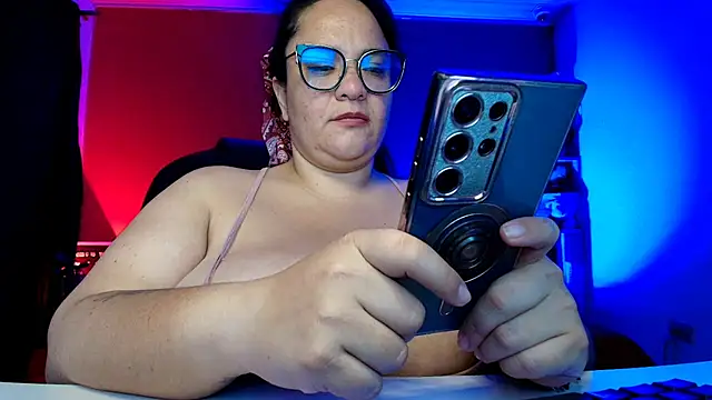 Snapshot of lulubigtitts1 chatting on October 5, 2025, 2:32 am lulubigtitts1 online show from October 5, 2025, 2:32 am