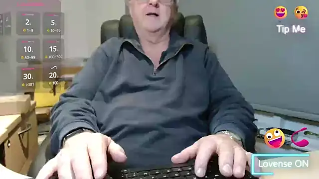 bigbadjon69 online show from March 11, 2025, 4:43 am