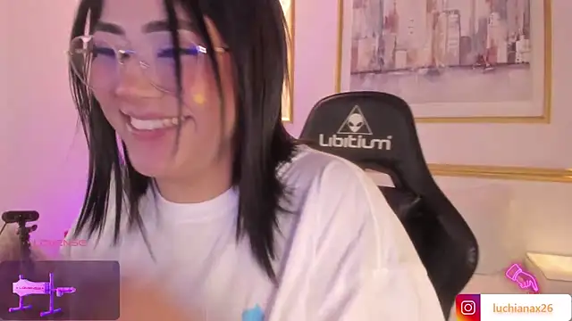 lucy26  online show from March 20, 2025, 5:35 am