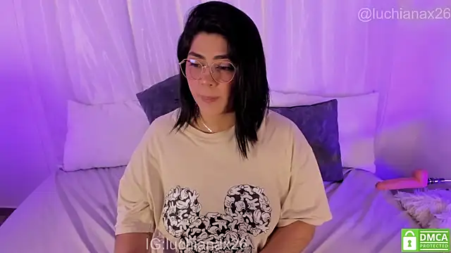 lucy26  online show from February 7, 2026, 4:05 am