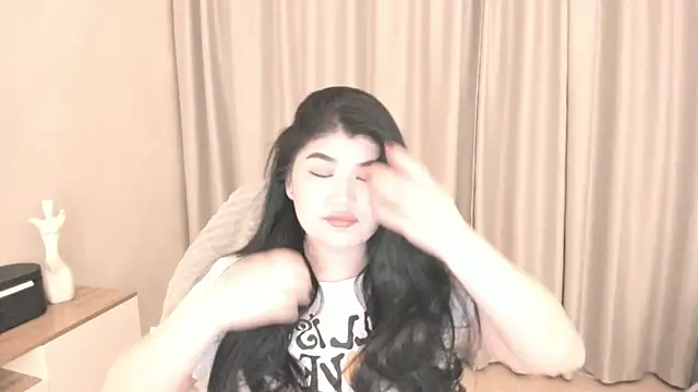 Snapshot of mia_lui chatting on June 27, 2026, 7:30 pm mia lui online show from June 27, 2026, 7:30 pm