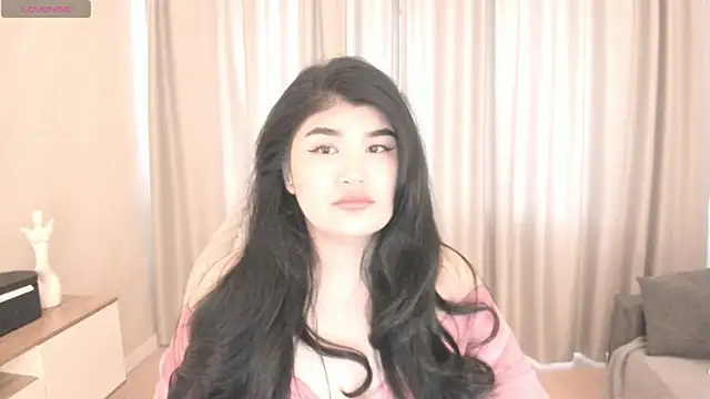 Snapshot of mia_lui chatting on July 1, 2026, 3:41 am mia lui online show from July 1, 2026, 3:41 am