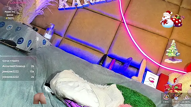 CelesteGill  online show from December 14, 2024, 2:21 pm