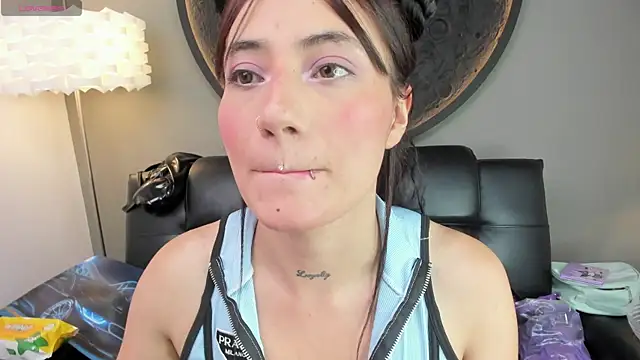 miss sharlotte18 online show from January 11, 2025, 12:12 am