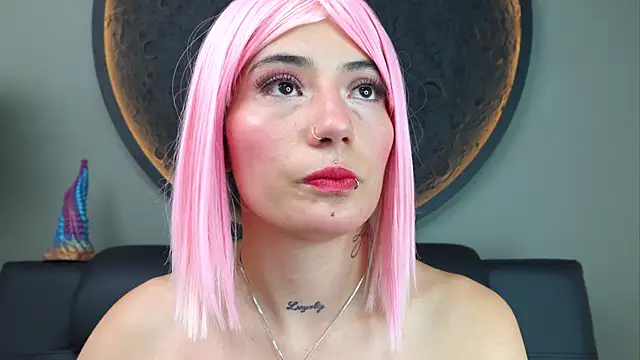 miss sharlotte18 online show from October 28, 2025, 6:10 pm