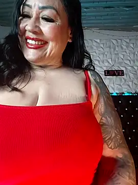 kittyhotass1 online show from June 26, 2026, 5:23 am