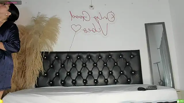 Snapshot of Bianka_olivetto021 chatting on September 19, 2025, 1:51 am Bianka olivetto021 online show from September 19, 2025, 1:51 am