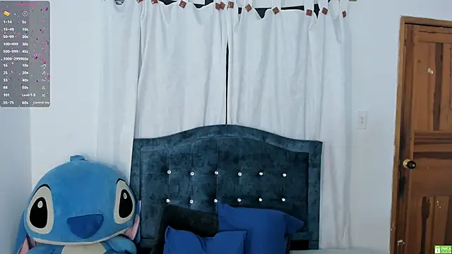 Snapshot of Bianka_olivetto021 chatting on October 30, 2025, 1:51 am Bianka olivetto021 online show from October 30, 2025, 1:51 am