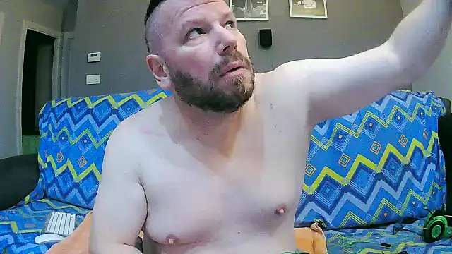 Snapshot of txan9876 chatting on October 16, 2025, 2:23 am txan9876 online show from October 16, 2025, 2:23 am