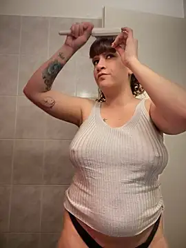 callmelouve online show from March 3, 2025, 7:17 pm