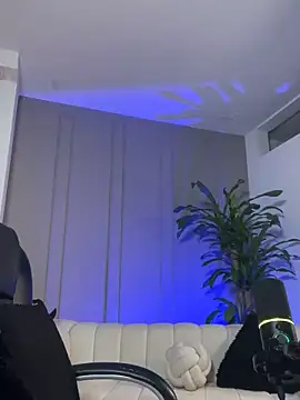 Snapshot of Frank_Farrell chatting on April 22, 2026, 7:37 pm Frank Farrell online show from April 22, 2026, 7:37 pm
