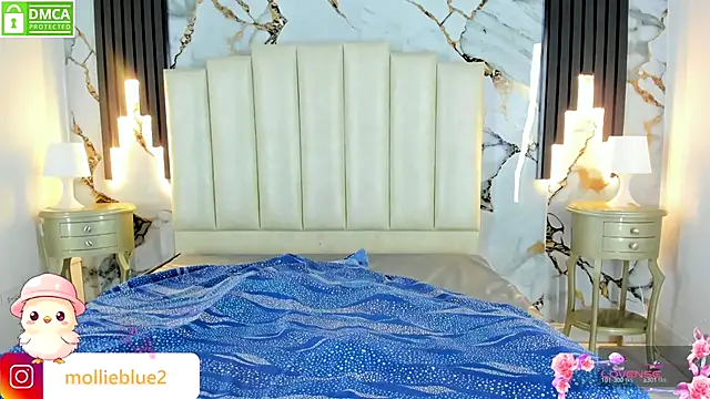 mollieblue69 online show from September 19, 2025, 12:50 pm