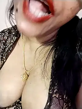 Snapshot of tharu_sweet chatting on October 13, 2025, 6:19 pm tharu sweet online show from October 13, 2025, 6:19 pm