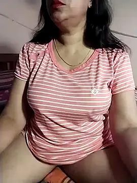 Snapshot of tharu_sweet chatting on November 13, 2025, 6:01 am tharu sweet online show from November 13, 2025, 6:01 am