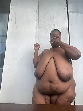 Snapshot of Biggblackboobs chatting on May 31, 2026, 7:59 am Biggblackboobs online show from May 31, 2026, 7:59 am