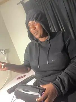 Cardiebae89 online show from March 12, 2026, 5:41 pm