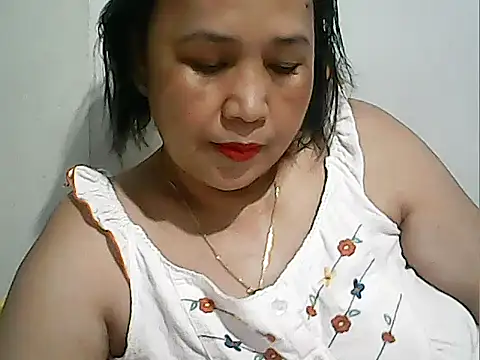 Lhadycarolyn online show from March 4, 2026, 12:11 pm