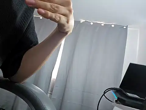 Snapshot of Jhoan_saenz chatting on September 16, 2025, 4:41 pm Jhoan saenz online show from September 16, 2025, 4:41 pm