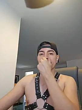 Snapshot of Jhoan_saenz chatting on September 23, 2025, 4:21 pm Jhoan saenz online show from September 23, 2025, 4:21 pm