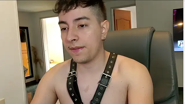 Snapshot of Jhoan_saenz chatting on September 28, 2025, 5:29 pm Jhoan saenz online show from September 28, 2025, 5:29 pm