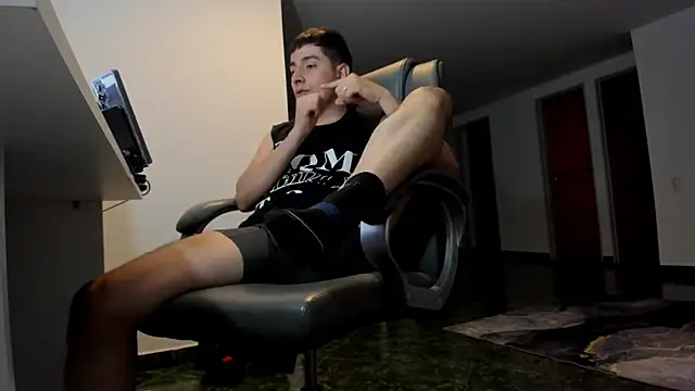 Jhoan saenz online show from April 3, 2026, 2:20 am