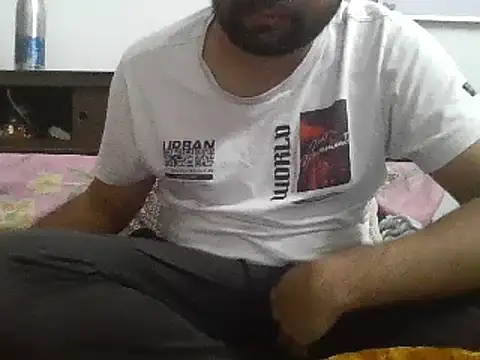 PrateekC online show from December 22, 2024, 4:59 pm