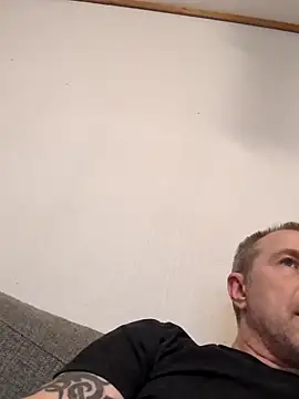 Snapshot of mustang69696 chatting on October 22, 2025, 9:25 pm mustang69696 online show from October 22, 2025, 9:25 pm