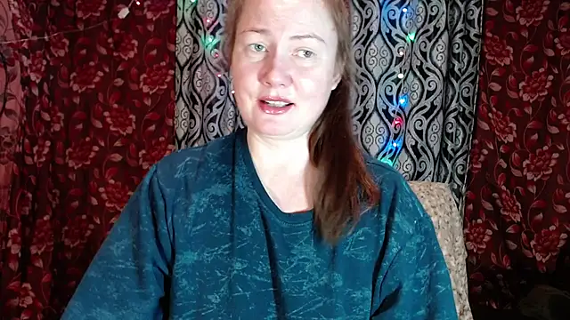 Snapshot of EmilyDoth chatting on January 19, 2026, 9:02 am EmilyDoth online show from January 19, 2026, 9:02 am