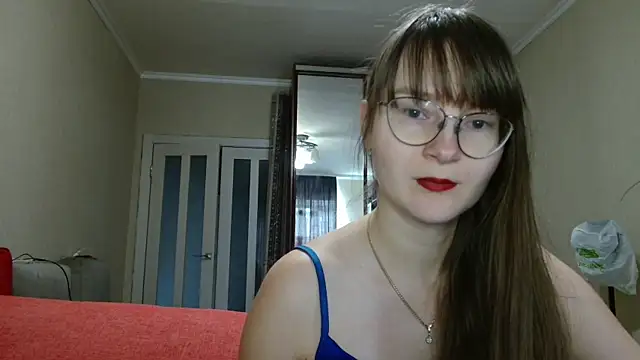 Snapshot of KiraGoldens chatting on October 21, 2025, 6:14 am KiraGoldens online show from October 21, 2025, 6:14 am