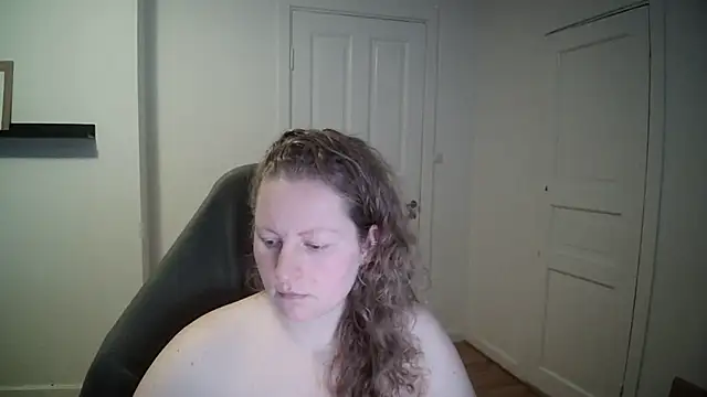 Girlnina-1995 online show from March 3, 2025, 12:05 pm