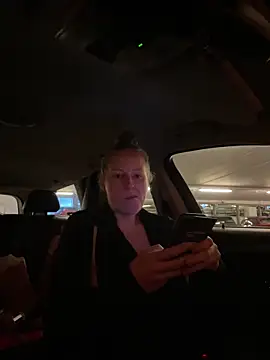 Girlnina-1995 online show from December 17, 2025, 2:12 pm