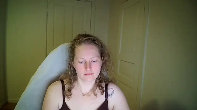 Snapshot of Girlnina-1995 chatting on April 20, 2026, 6:20 pm Girlnina-1995 online show from April 20, 2026, 6:20 pm
